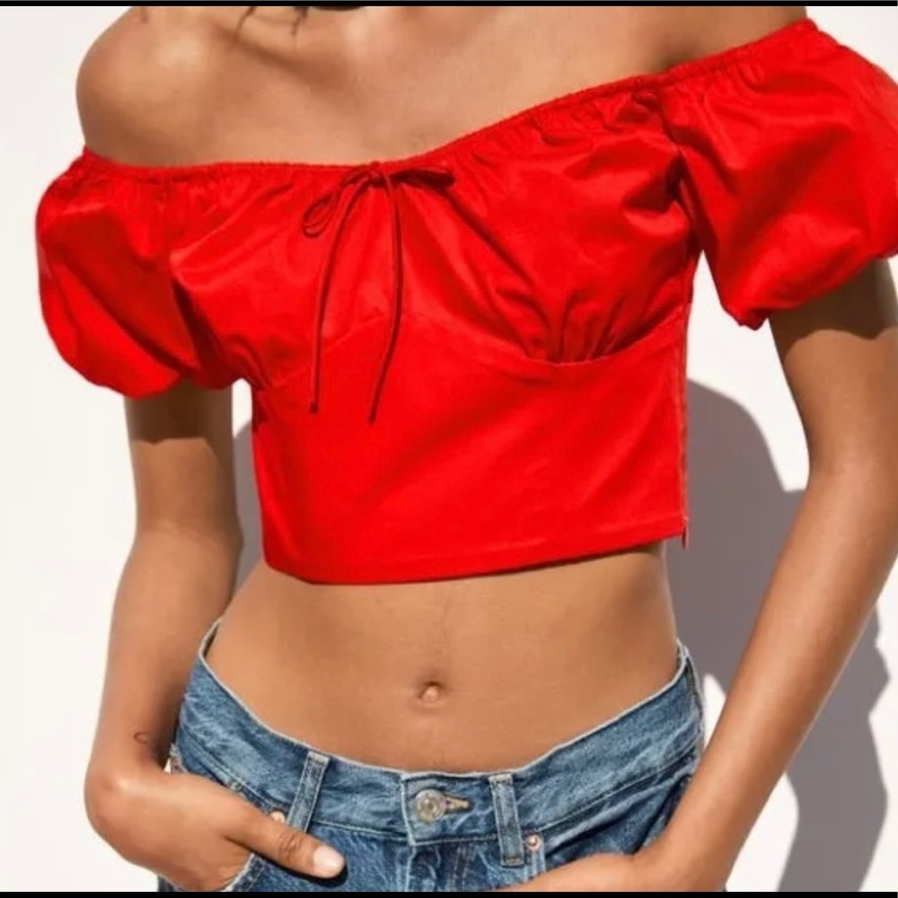 Zara Poplin Red Crop Off the Shoulder Top Size Medium Like New